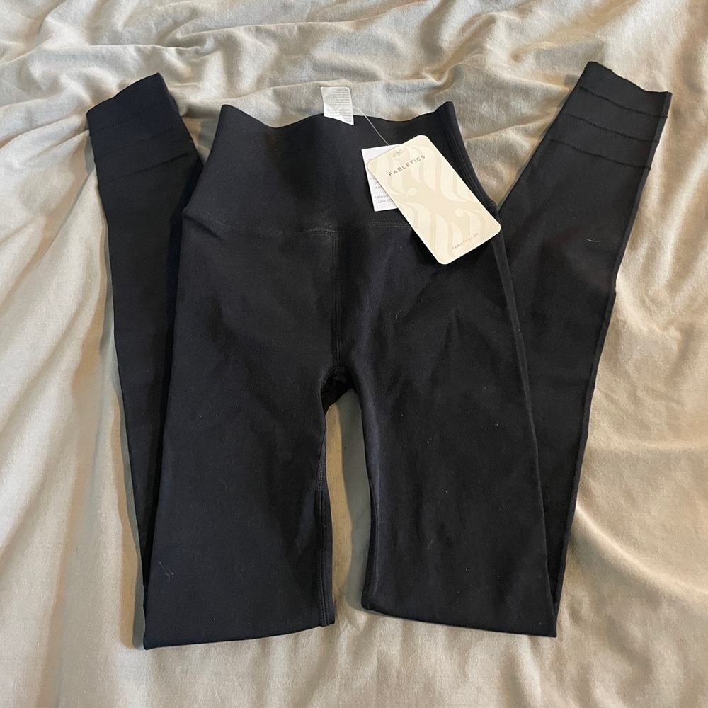 Fabletics High-waisted Sculptknit Legging